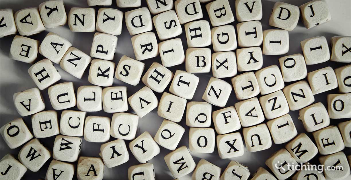 Imagen conciencia fonológica: cubos con distintas letras