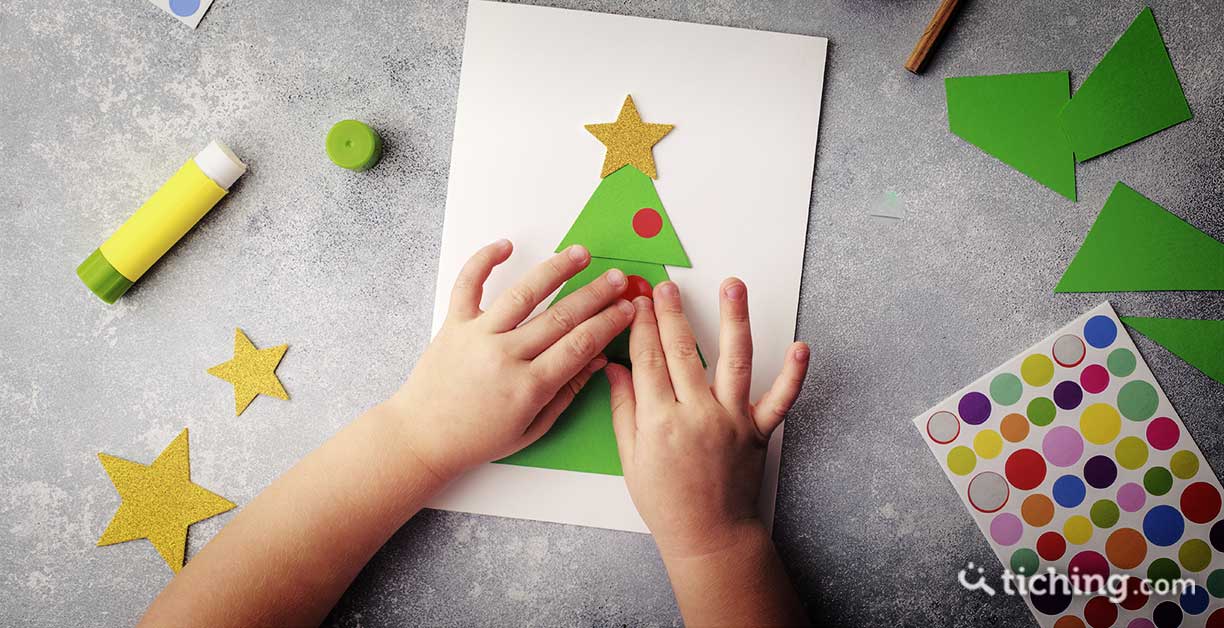 8 manualidades con materiales reciclados para decorar el aula en Navidad